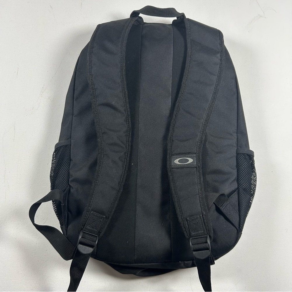 Oakley Backpack Enduro 3.0 20L Black Out Travel Commute School Work - Picture 5 of 10